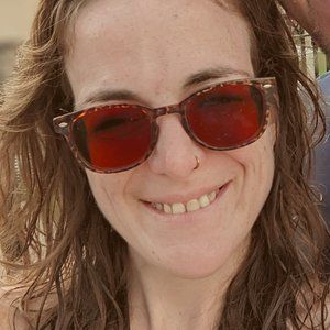 Meet your Posher, Caitlin